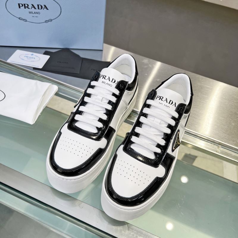 Pra*a casual shoes